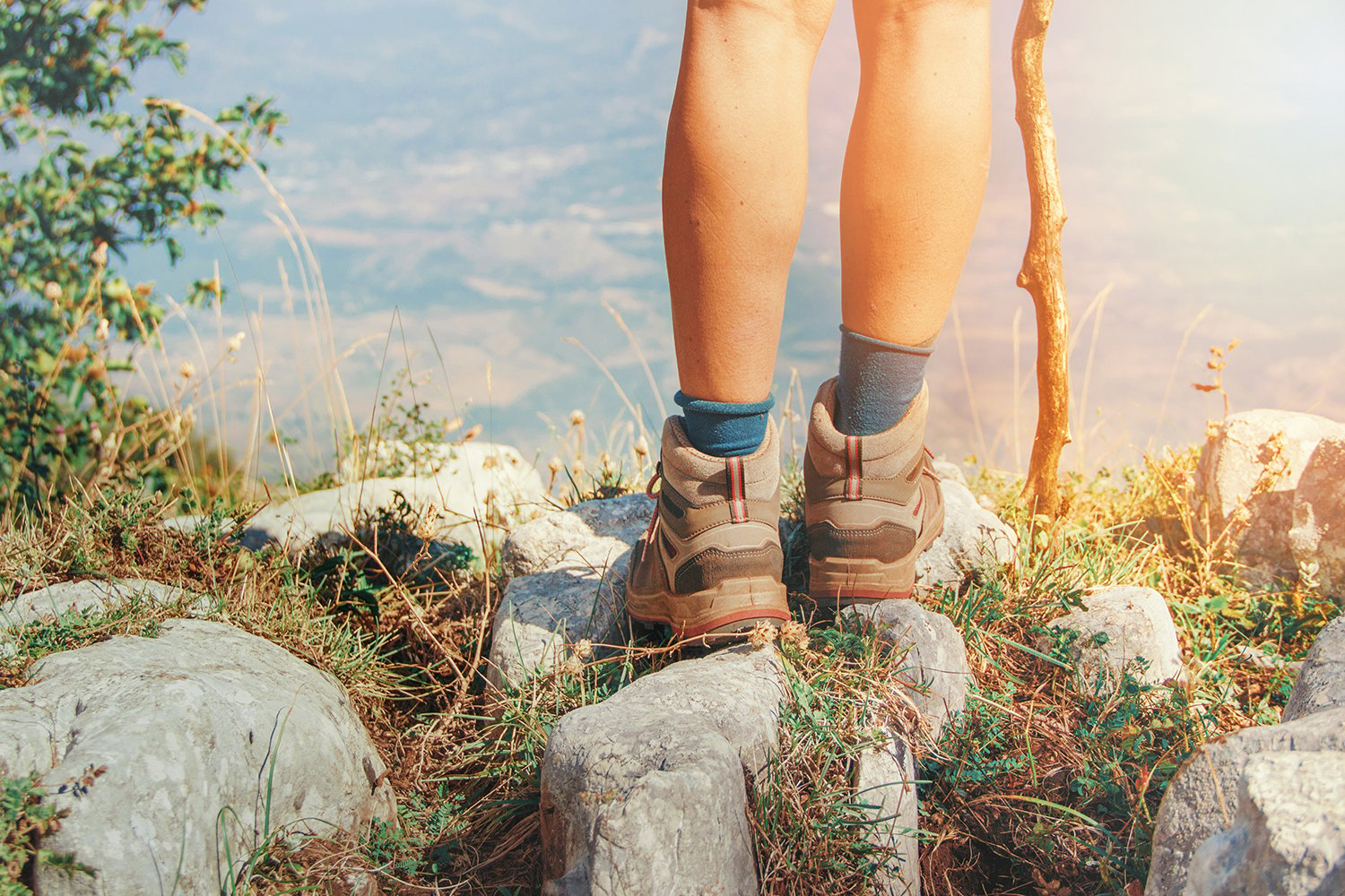 10 Must-Haves for Day Hikes