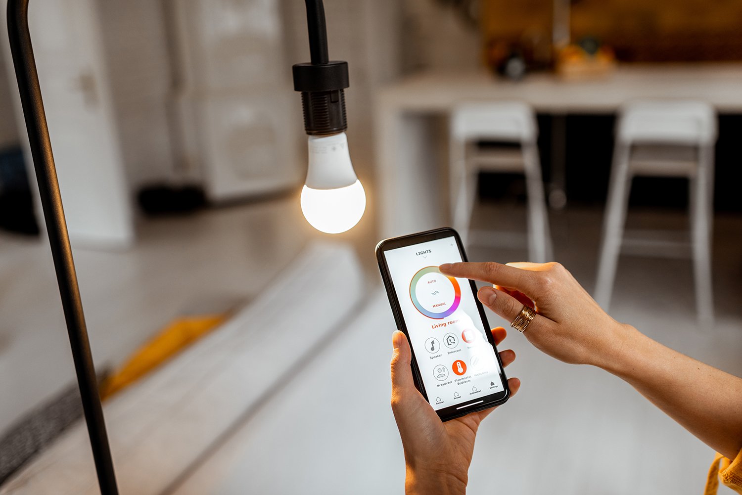 What to Consider Before Switching to Smart Bulbs