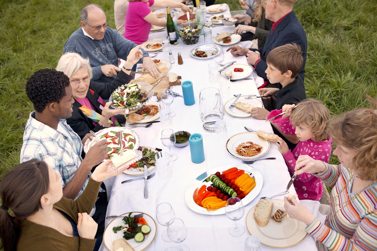 Save Money and Reduce Stress When Planning a Family Reunion