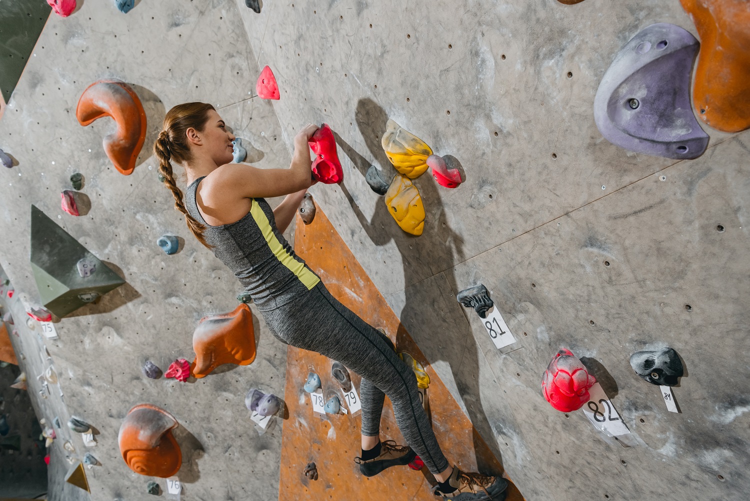 Physical and Mental Benefits of Rock Climbing at a Climbing Gym
