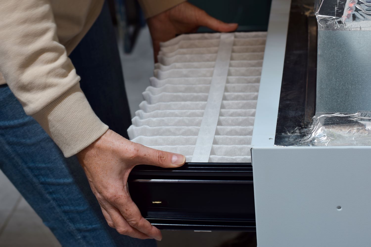 Replacing Furnace Filters: A Must for Homeowners and Renters