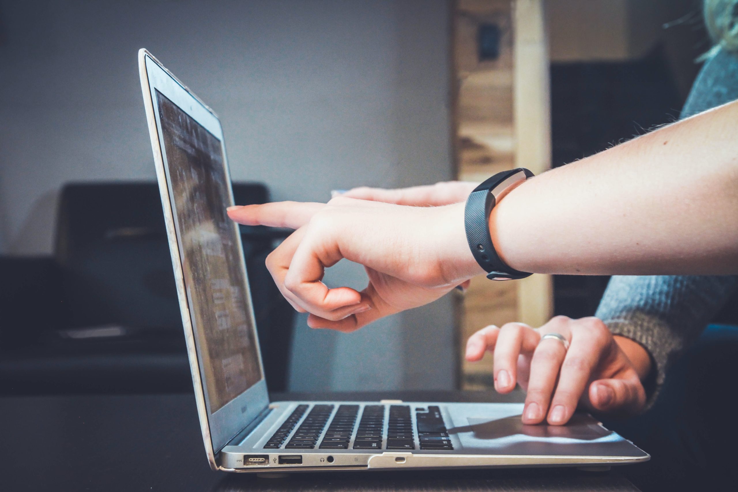 Customer Reviews and Reputation Management: Building Trust and Credibility Online