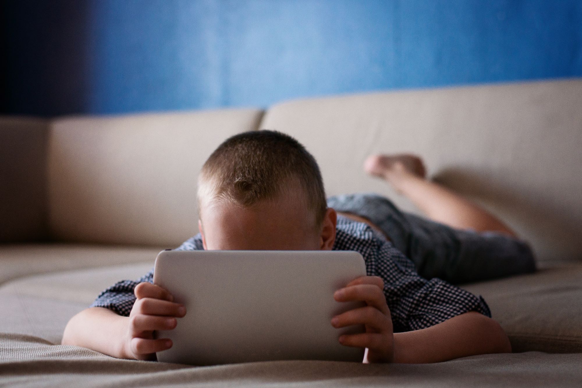 Navigating Digital Age Parenting: Keeping Your Child Safe Online
