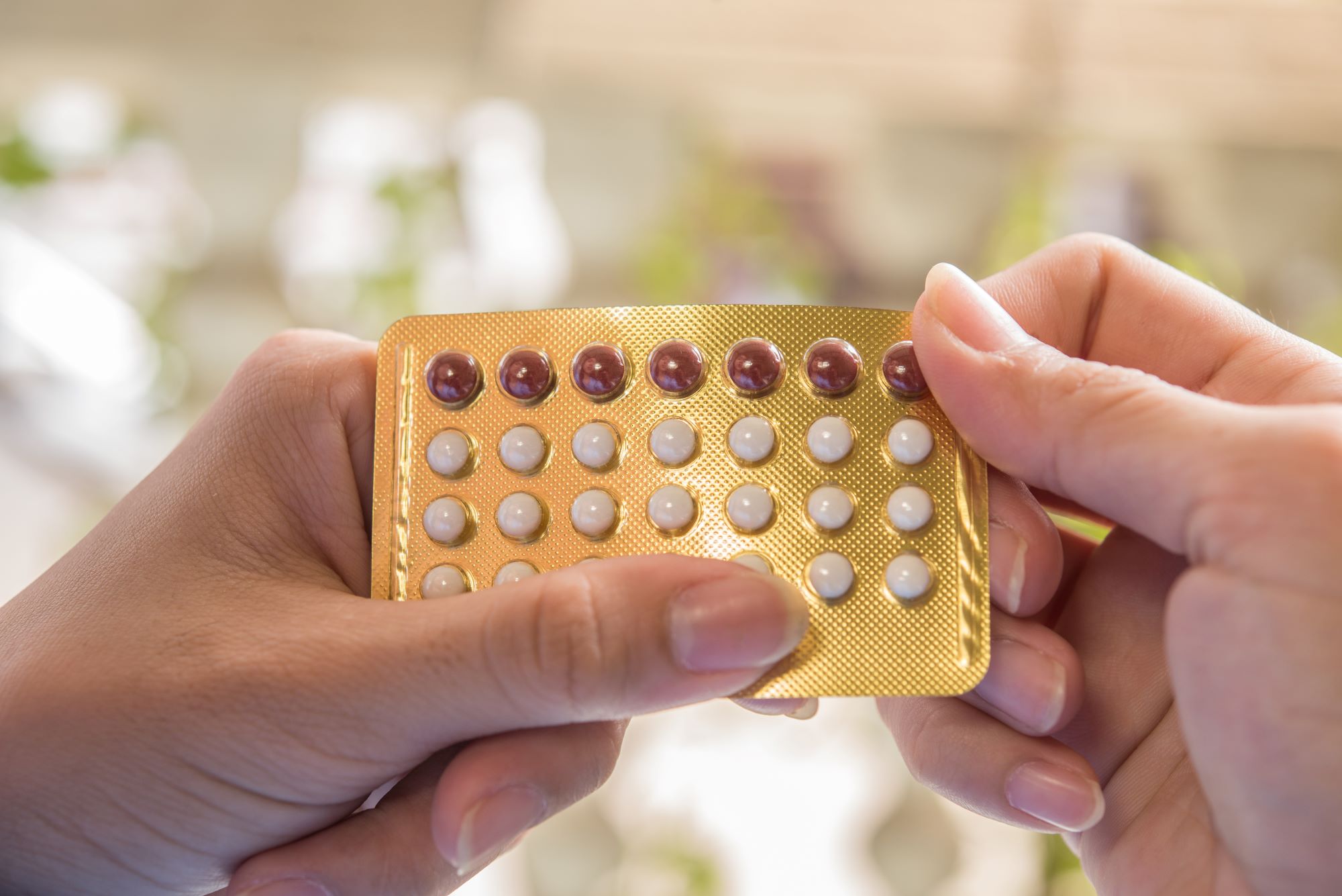 Hormonal vs. Nonhormonal Birth Control: What are the Differences?