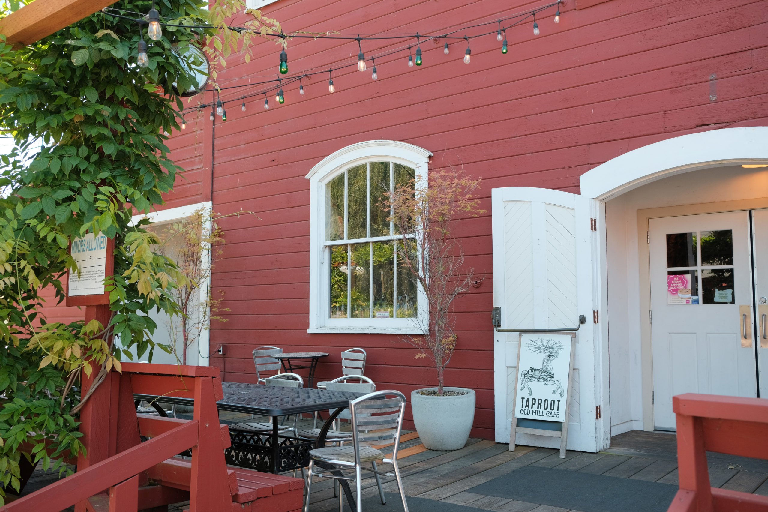 10 Great Spots for Outdoor Dining in Salem, Oregon