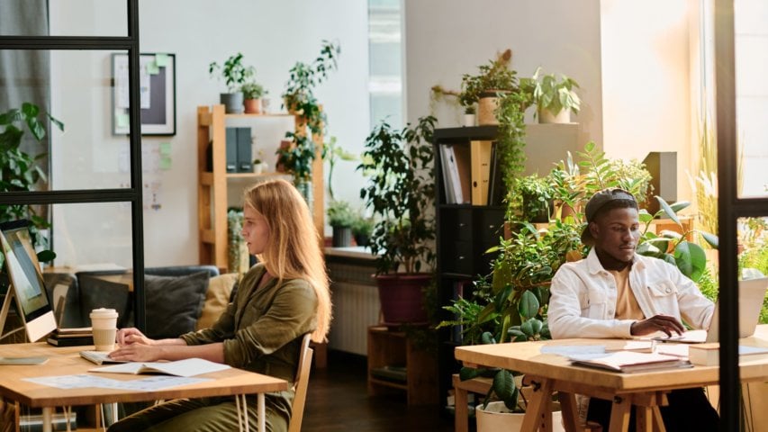 How Coworking Spaces Foster Innovation and Collaboration for Entrepreneurs