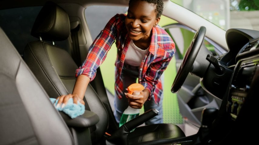 Simple Tips to Keep Your Car’s Interior Clean and Fresh