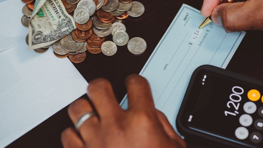 Organizing Your Personal Finances: Tips for Budgeting and Managing Expenses Effectively