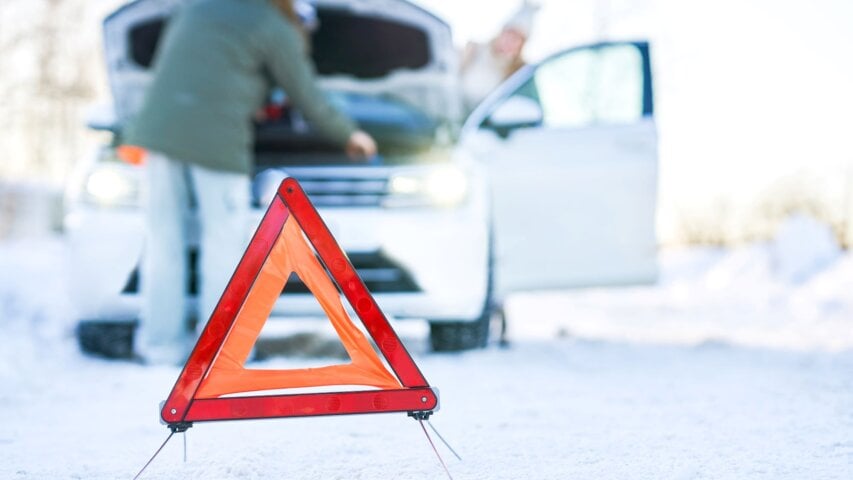 Winter Driving Essentials: What to Keep in Your Emergency Kit