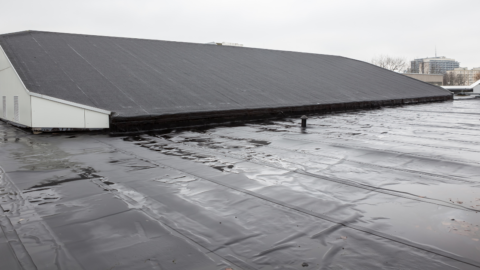 Essential Winter Roof Maintenance Tips for Willamette Valley Businesses