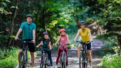 Fun Ways to Stay Active as a Family During the Summer