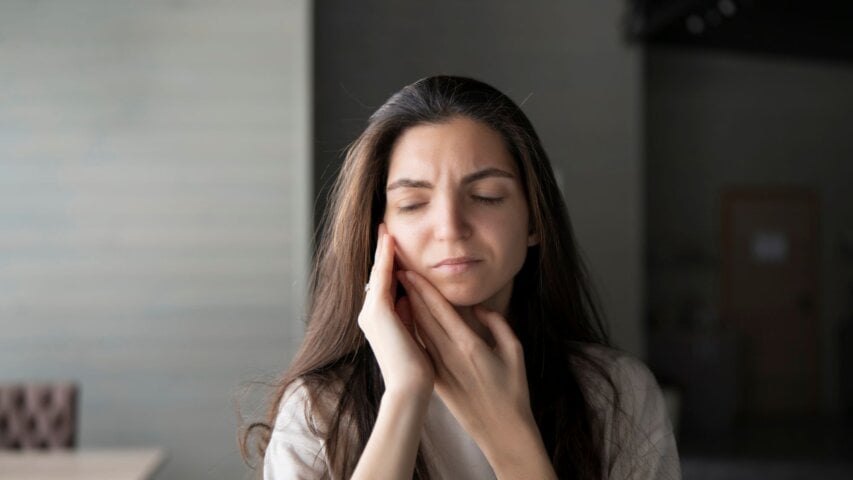 5 Signs You May Need a Night Guard for Teeth Grinding