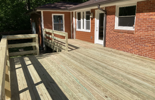 Best Deck Builders in La Vergne, Tennessee