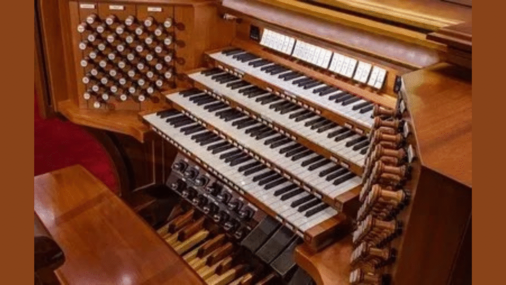Christmas at the Organ with Eric McKirdy
