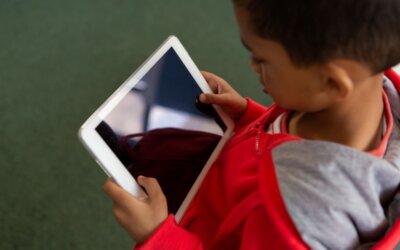 Raising Tech-Smart Kids: Setting Healthy Screen Time Limits