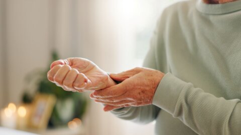 Recognizing the First Signs of Arthritis