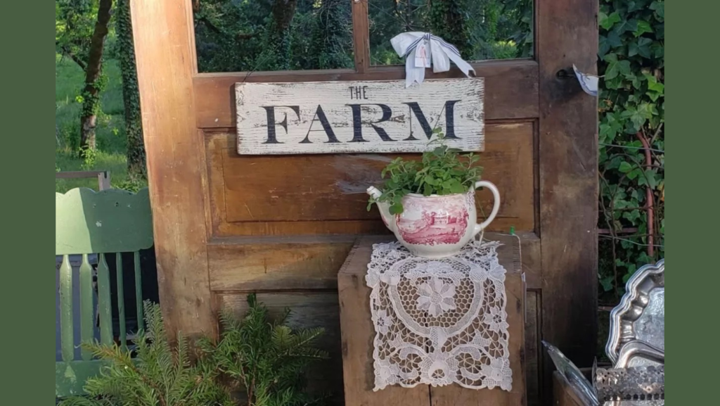 Summertime Lawn Sale at The Vintage Roost