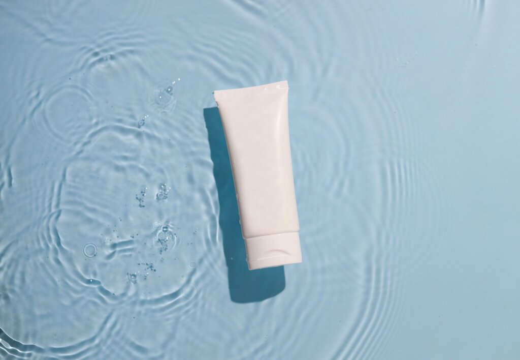 Hydrating product for skin