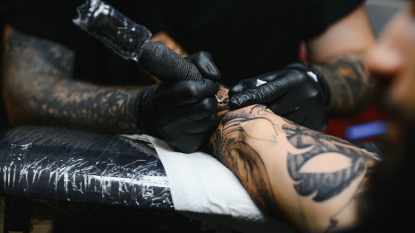 Where Tattoos Fade the Fastest and How to Choose a Spot That Holds Up Well