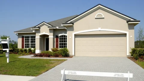 Top Garage Door Repair Companies in Tampa, FL