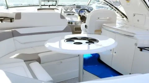 How Does Boat Detailing Restore Faded Gelcoat and Improve a Boat’s Appearance