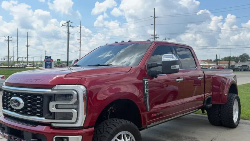 What Makes a Commercial Vehicle Wrap Effective