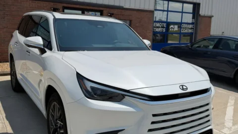 Can Ceramic Coating Protect Vehicle Paint From Everyday Contaminants