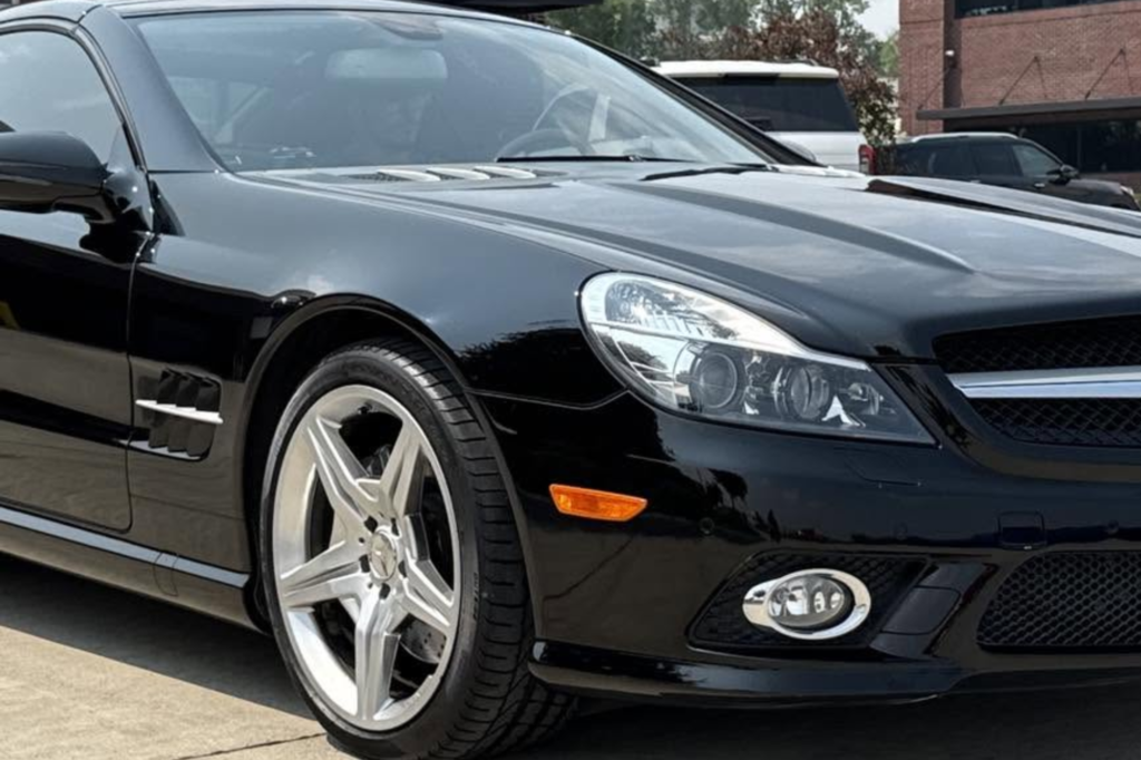 Ceramic-coated black Mercedes with a high-gloss finish