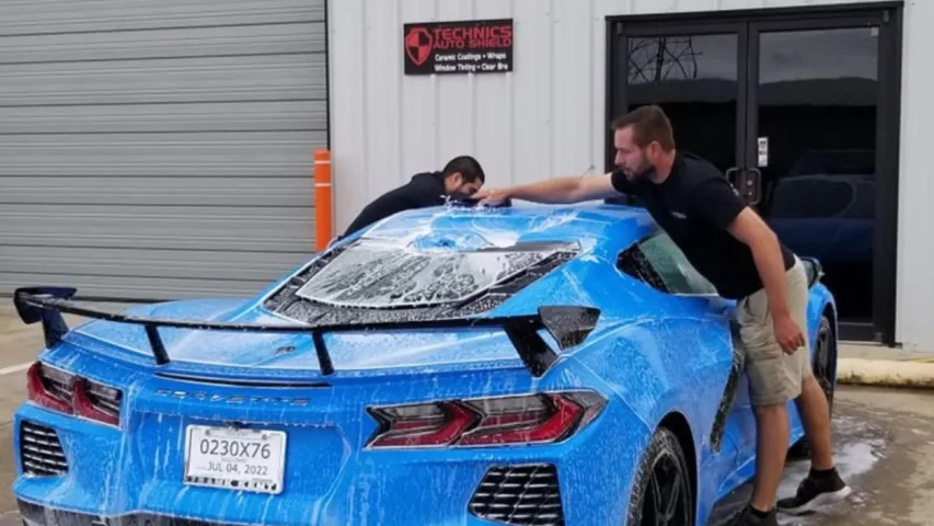 How Does Mobile Detailing Help Protect Automotive Paint From Environmental Contaminants