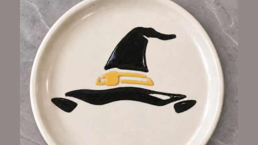 Spooky Spins: Halloween Plates & Spoon Rests