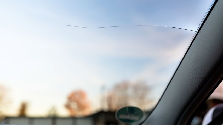 How Weather Changes Can Make Windshield Damage Worse